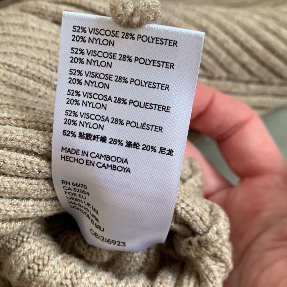 Anthropologie Women Tan Long
Sleeve Drop Shoulder Scoop Neck
Knit Sweater - Picture 10 of 10